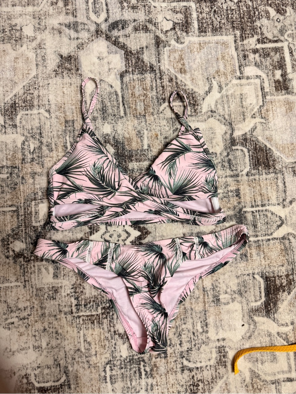 Pink Palm-Print Women's Bikini Set with Green Leaf Detail